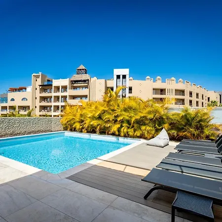 度假居 Luxury Del Duque Renovated 阿德耶