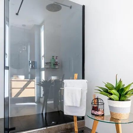 Luxury Del Duque Renovated בית נופש