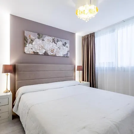 Luxury Del Duque Renovated * אדחה