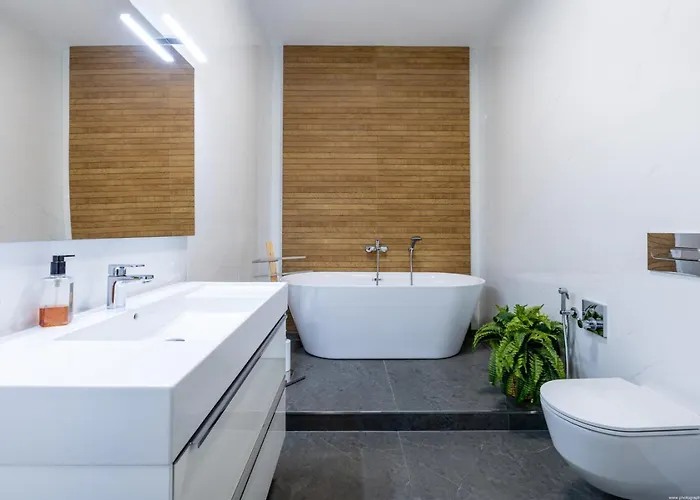 Luxury Del Duque Renovated *