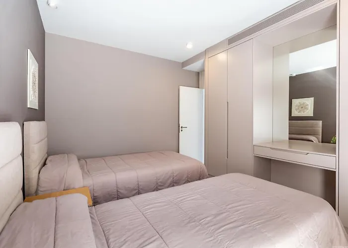 Luxury Del Duque Renovated Holiday home *