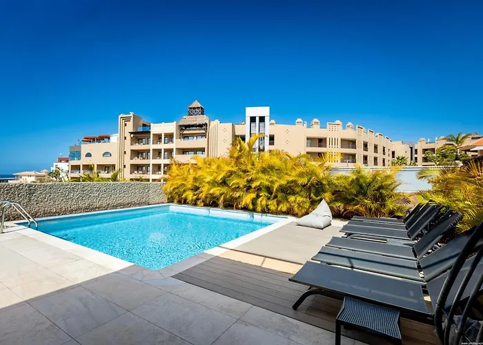 度假居 Luxury Del Duque Renovated 阿德耶